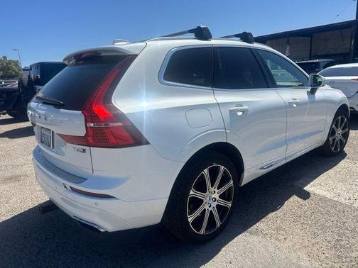 Crystal White 2020 Volvo XC60 T6 Inscription