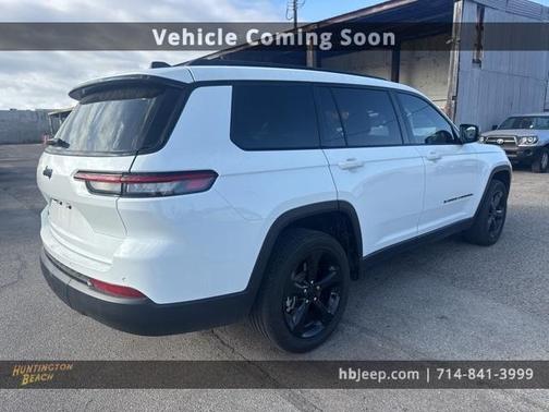 2023 Jeep Grand Cherokee L Laredo