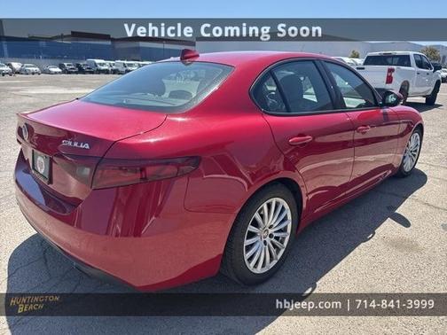2022 Alfa Romeo Giulia Base