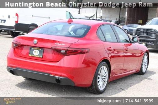 2022 Alfa Romeo Giulia Base