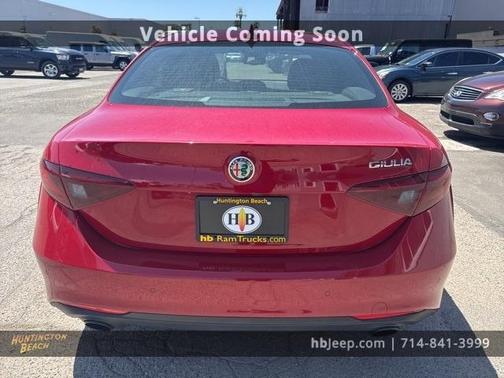 2022 Alfa Romeo Giulia Base