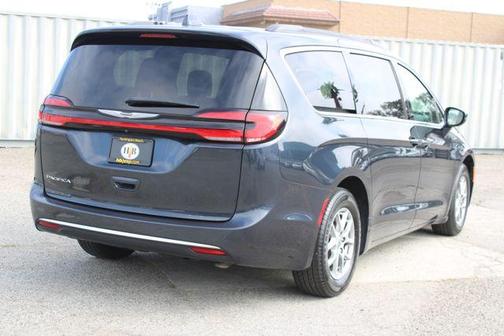 2021 Chrysler Pacifica Touring