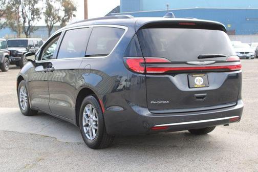 2021 Chrysler Pacifica Touring