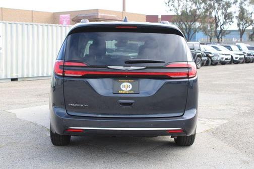 2021 Chrysler Pacifica Touring