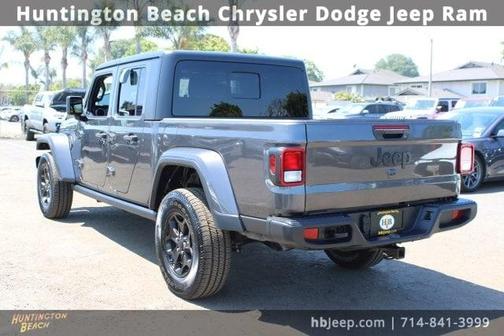 2021 Jeep Gladiator Sport