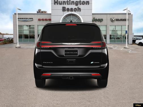 2025 Chrysler Pacifica Hybrid Select