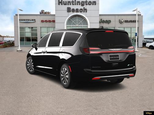 2025 Chrysler Pacifica Hybrid Select
