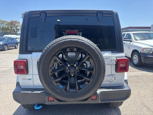 Bright White Clearcoat 2023 Jeep Wrangler 4xe Sahara