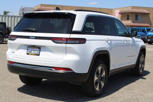 Bright White Clearcoat 2024 Jeep Grand Cherokee 4xe Base