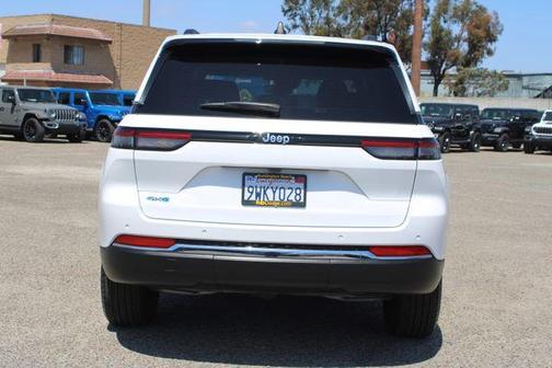Bright White Clearcoat 2024 Jeep Grand Cherokee 4xe Base