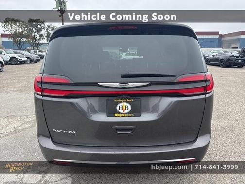 2022 Chrysler Pacifica Touring-L
