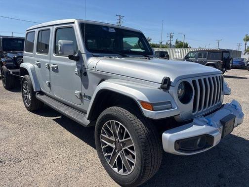 Silver Zynith Clearcoat 2023 Jeep Wrangler 4xe Sahara