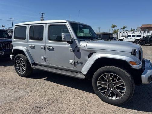 Silver Zynith Clearcoat 2023 Jeep Wrangler 4xe Sahara