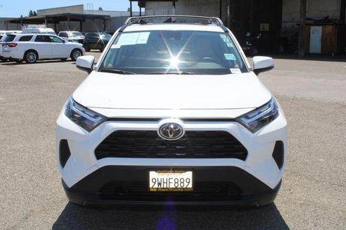 Ice 2025 Toyota RAV4 XLE