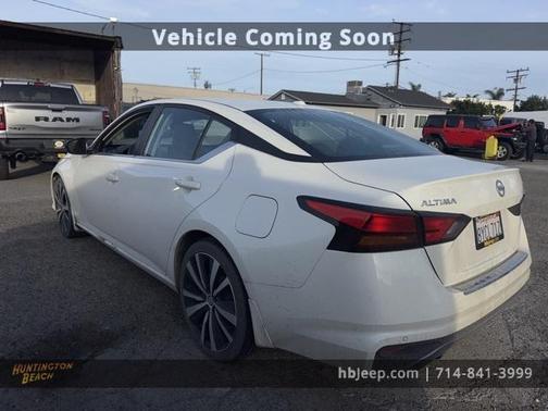 2021 Nissan Altima 2.5 SR