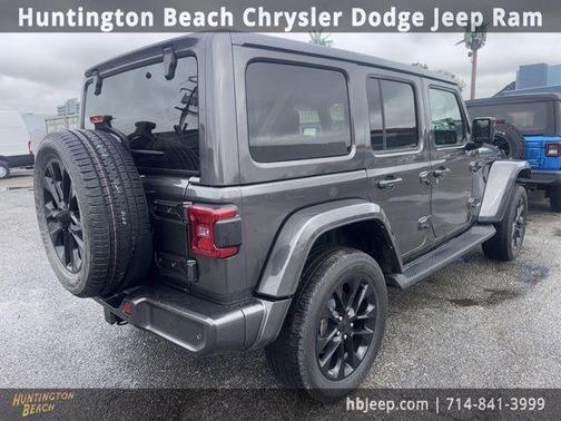 2021 Jeep Wrangler Unlimited Sahara Altitude