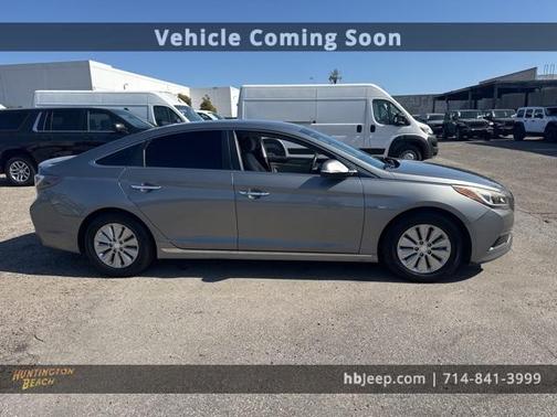 2017 Hyundai SONATA Hybrid SE