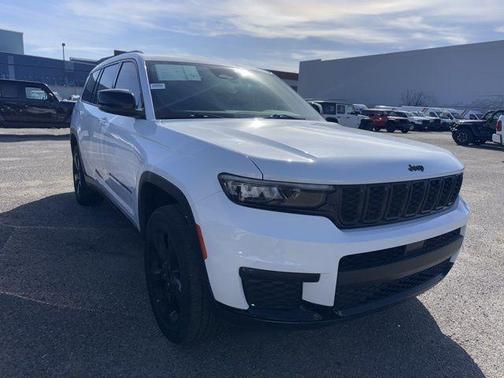 2023 Jeep Grand Cherokee L Laredo