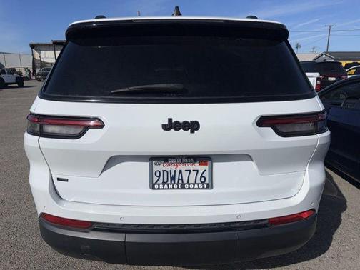 2023 Jeep Grand Cherokee L Laredo