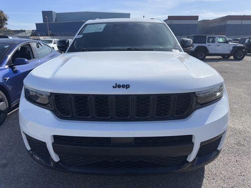 2023 Jeep Grand Cherokee L Laredo