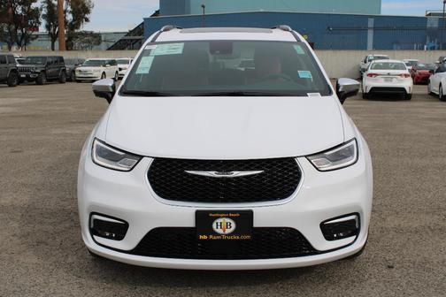 2026 Chrysler Pacifica Pinnacle