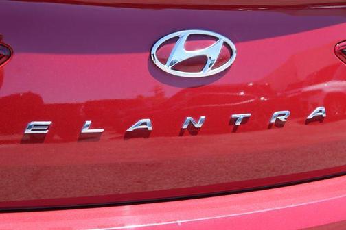 Scarlet Red 2020 Hyundai ELANTRA SE