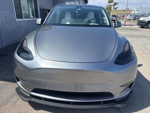 2025 Tesla Model Y Long Range