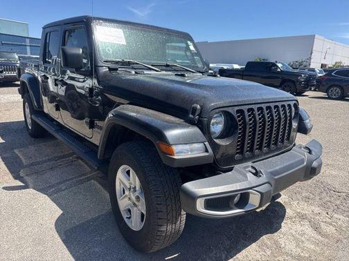 Black Clearcoat 2022 Jeep Gladiator Sport