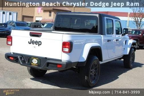 2024 Jeep Gladiator Sport