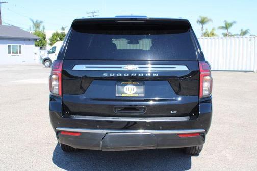 2024 Chevrolet Suburban LT