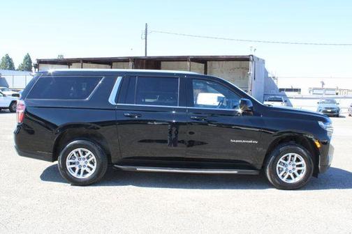 2024 Chevrolet Suburban LT