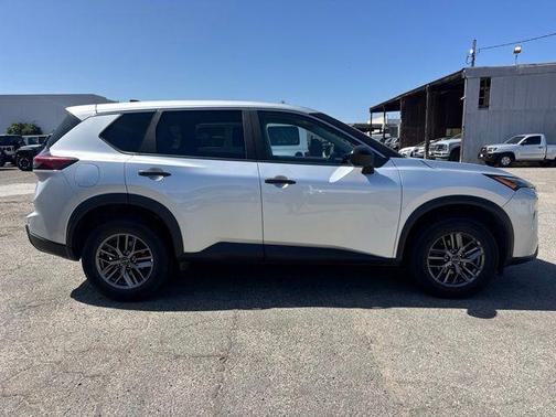 Brilliant Silver Metallic 2024 Nissan Rogue S