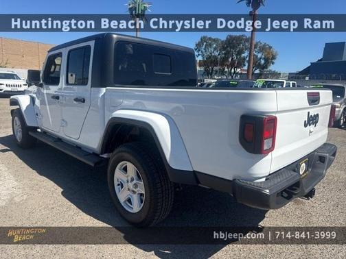 2023 Jeep Gladiator Sport