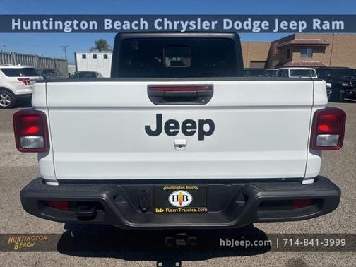 2023 Jeep Gladiator Sport