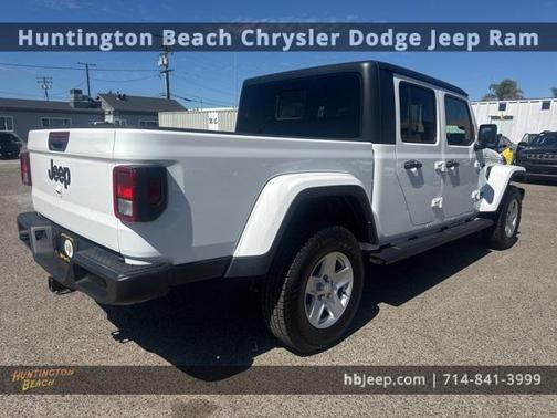 2023 Jeep Gladiator Sport
