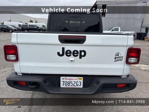 2021 Jeep Gladiator Sport