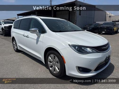 2018 Chrysler Pacifica Hybrid Limited