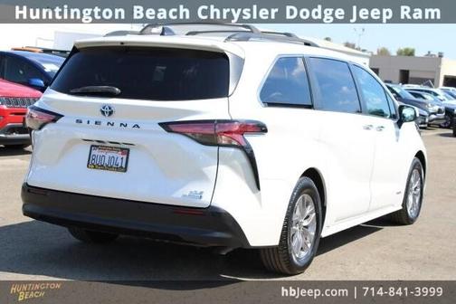 2021 Toyota Sienna XLE