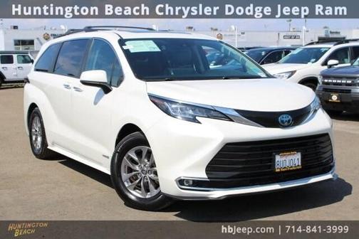 2021 Toyota Sienna XLE