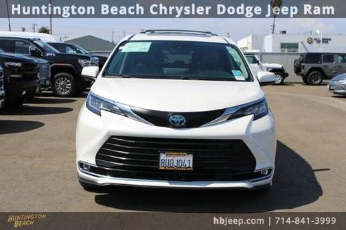 2021 Toyota Sienna XLE