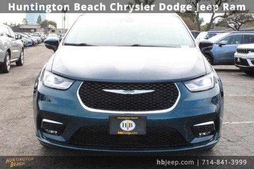 2023 Chrysler Pacifica Touring-L