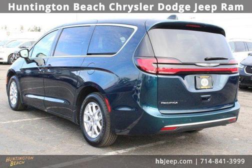 2023 Chrysler Pacifica Touring-L