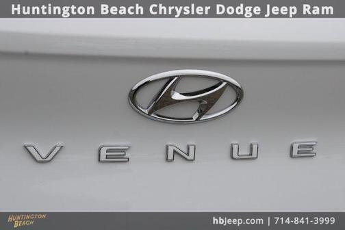 2022 Hyundai VENUE SE