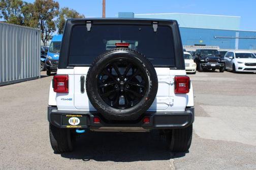 Bright White Clearcoat 2023 Jeep Wrangler 4xe Sahara