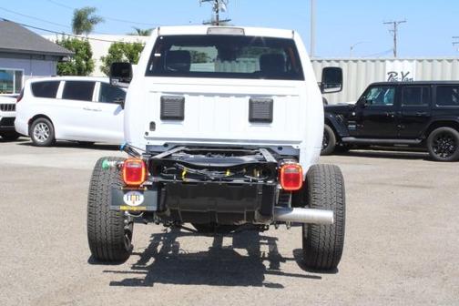 2026 RAM 3500 TRADESMAN CAB&CHASSIS