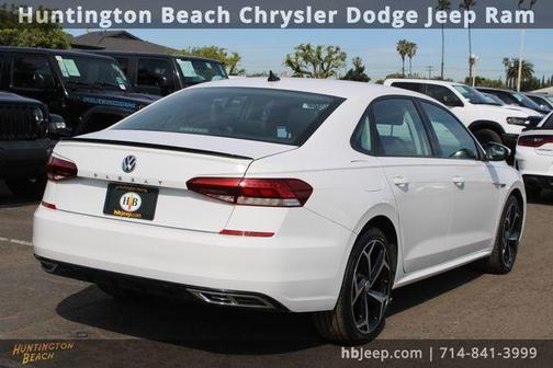 2020 Volkswagen Passat 2.0T R-Line