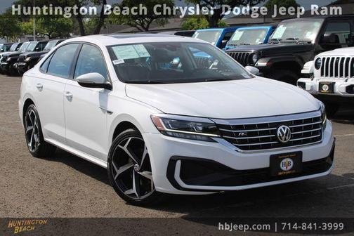 2020 Volkswagen Passat 2.0T R-Line