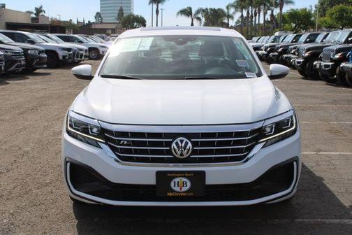 2020 Volkswagen Passat 2.0T R-Line