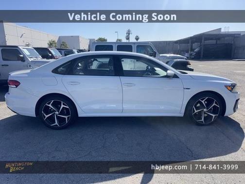 2020 Volkswagen Passat 2.0T R-Line