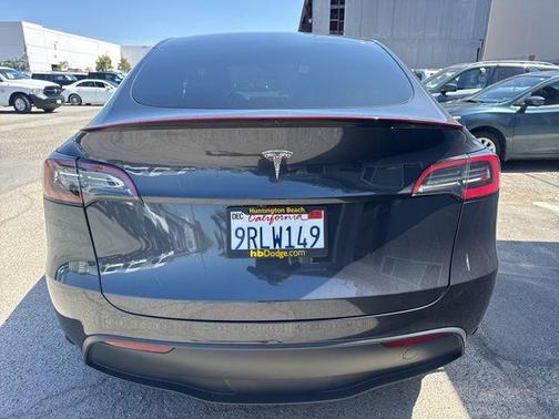 Stealth Gray 2025 Tesla Model Y Long Range